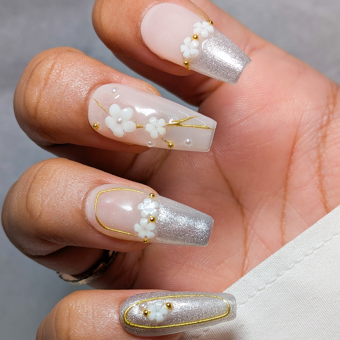 Silver valley flower - Press on Nails