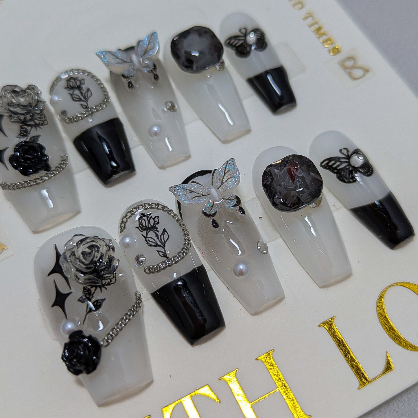 Black Rose - Press on Nails