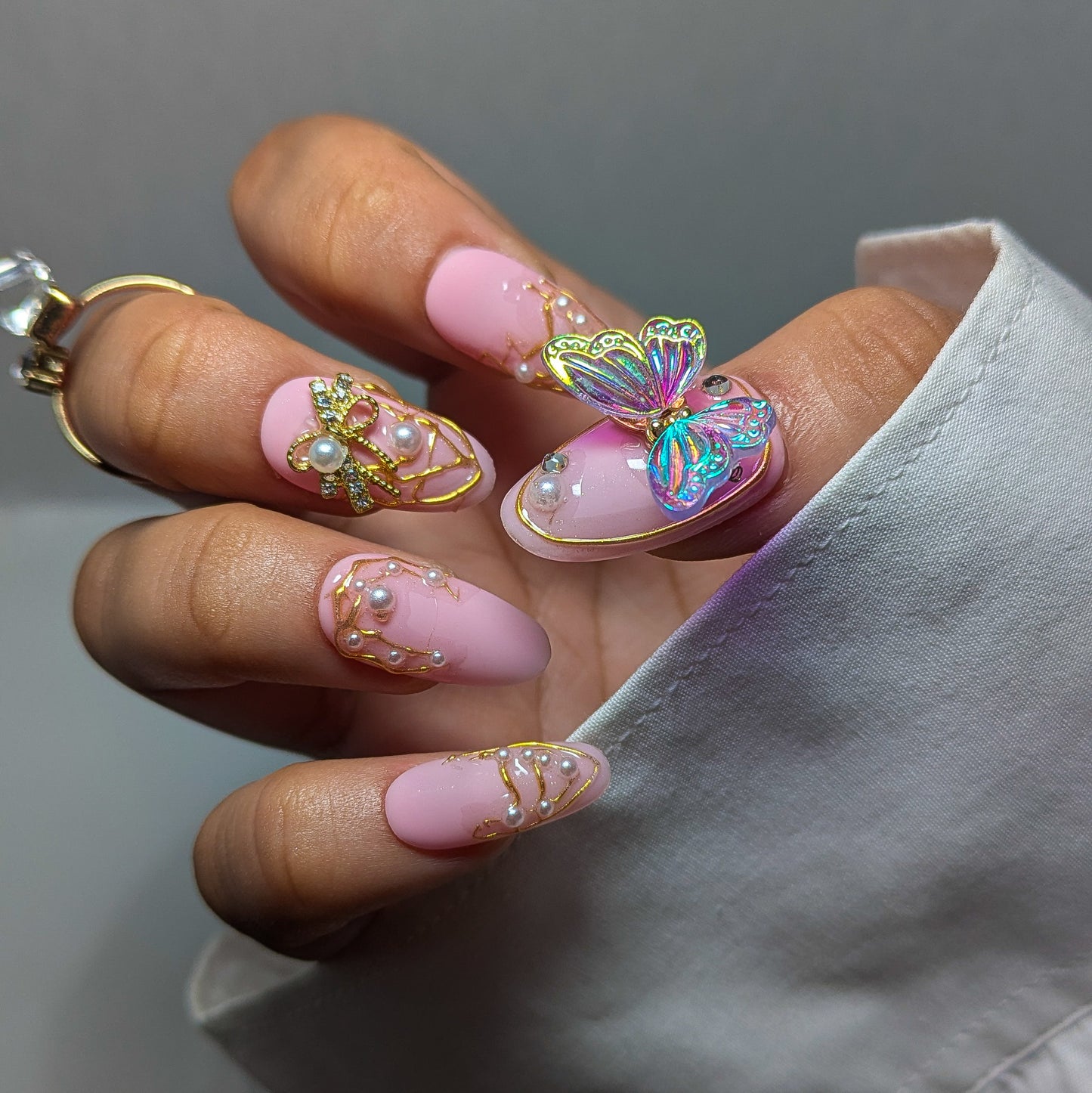 Flying Butterfly - Press on Nails