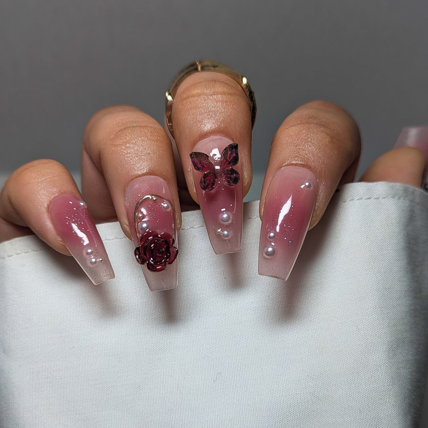 Red Rose Dreams - Press on Nails