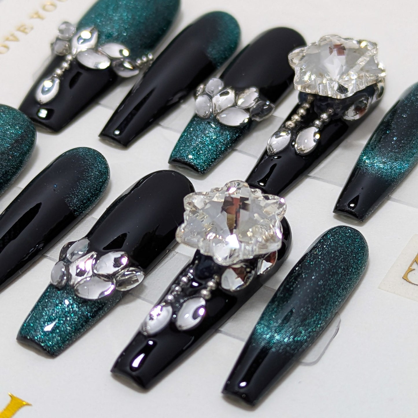 Midnight Beauty - Press on Nails