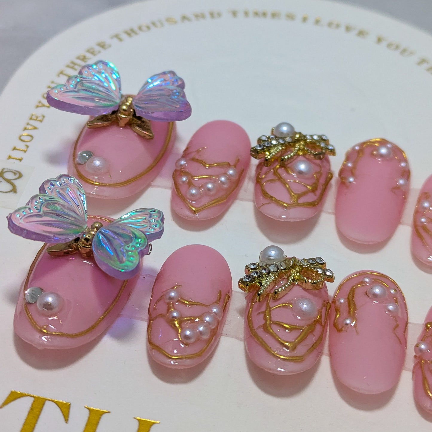 Flying Butterfly - Press on Nails