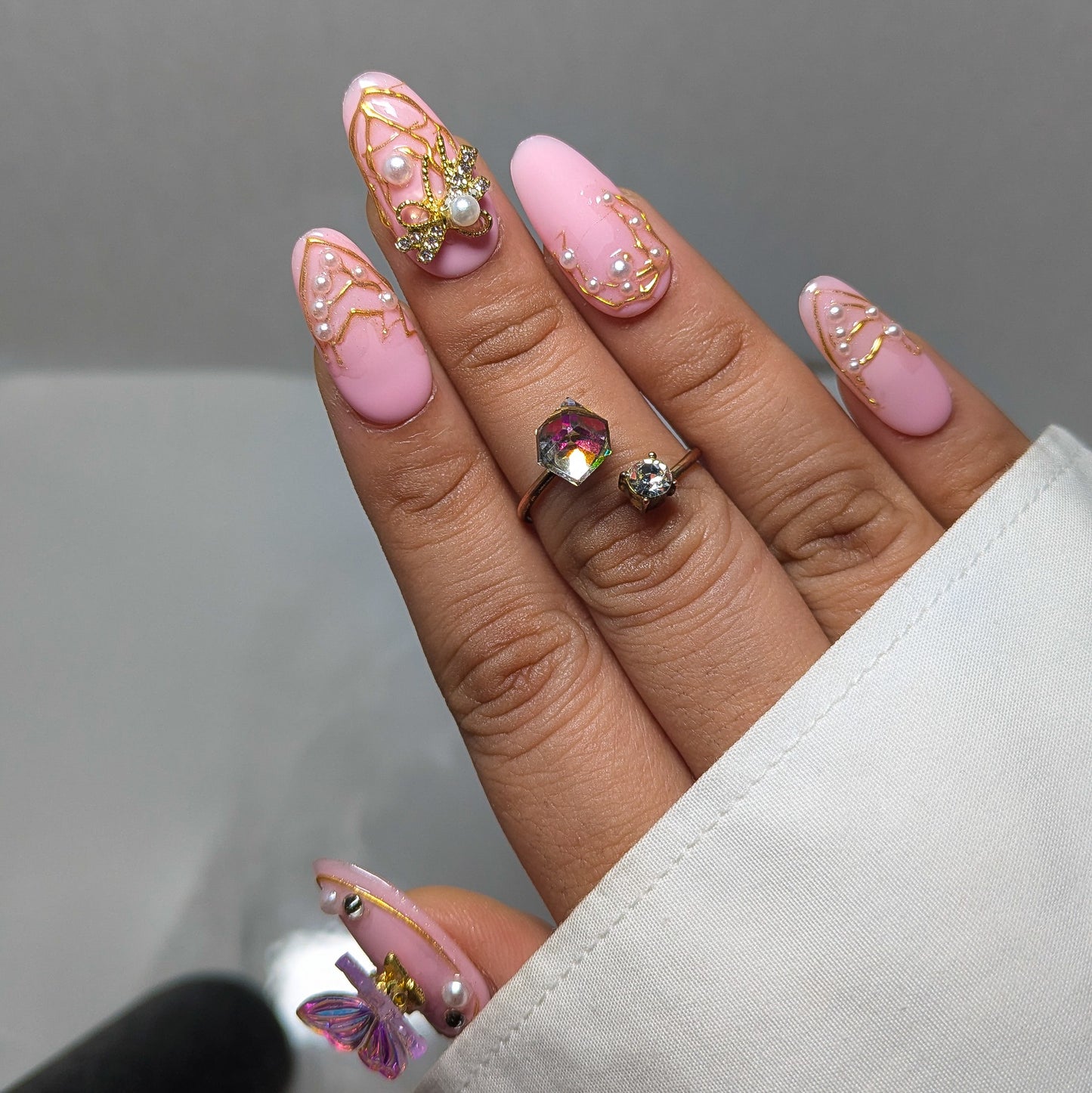 Flying Butterfly - Press on Nails
