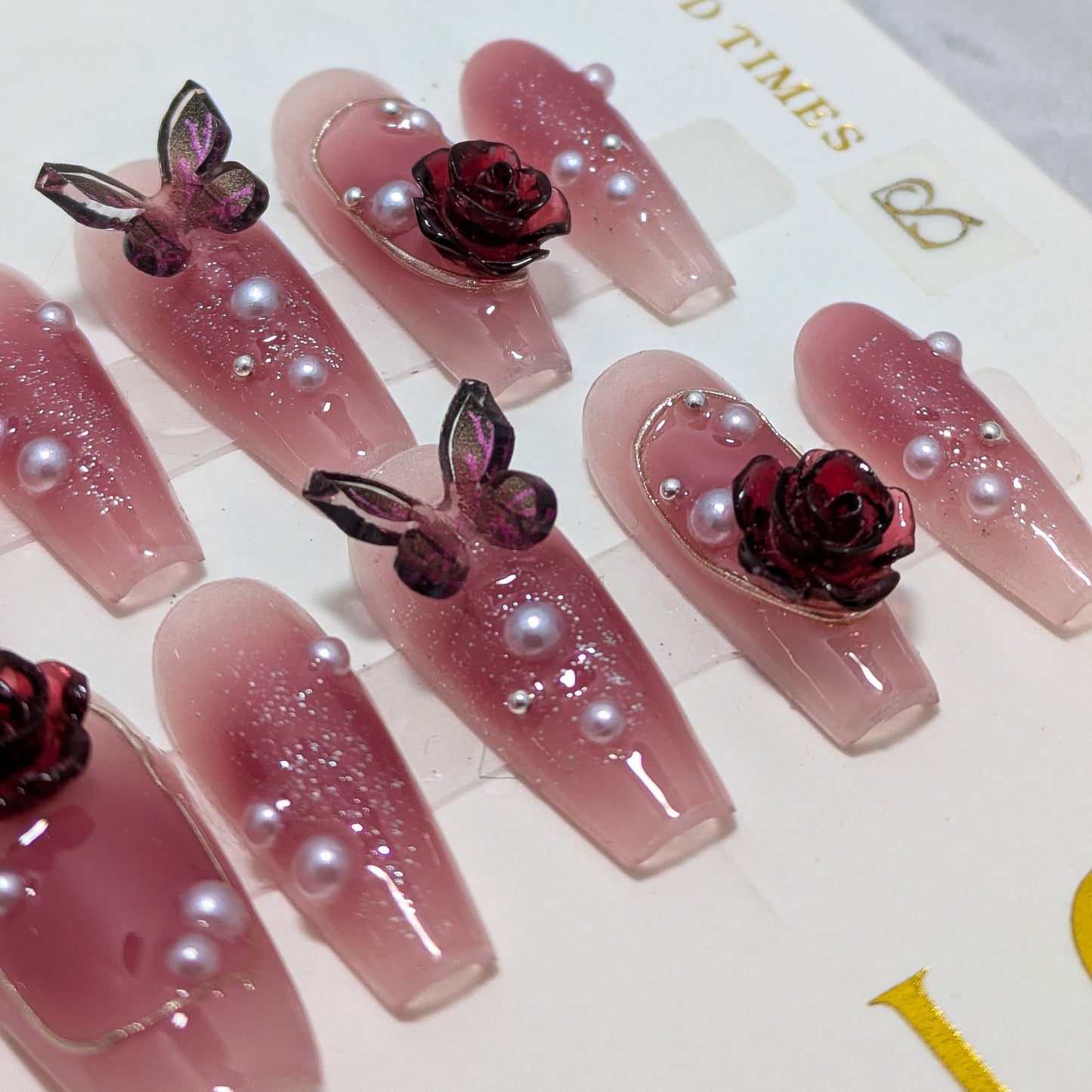 Red Rose Dreams - Press on Nails