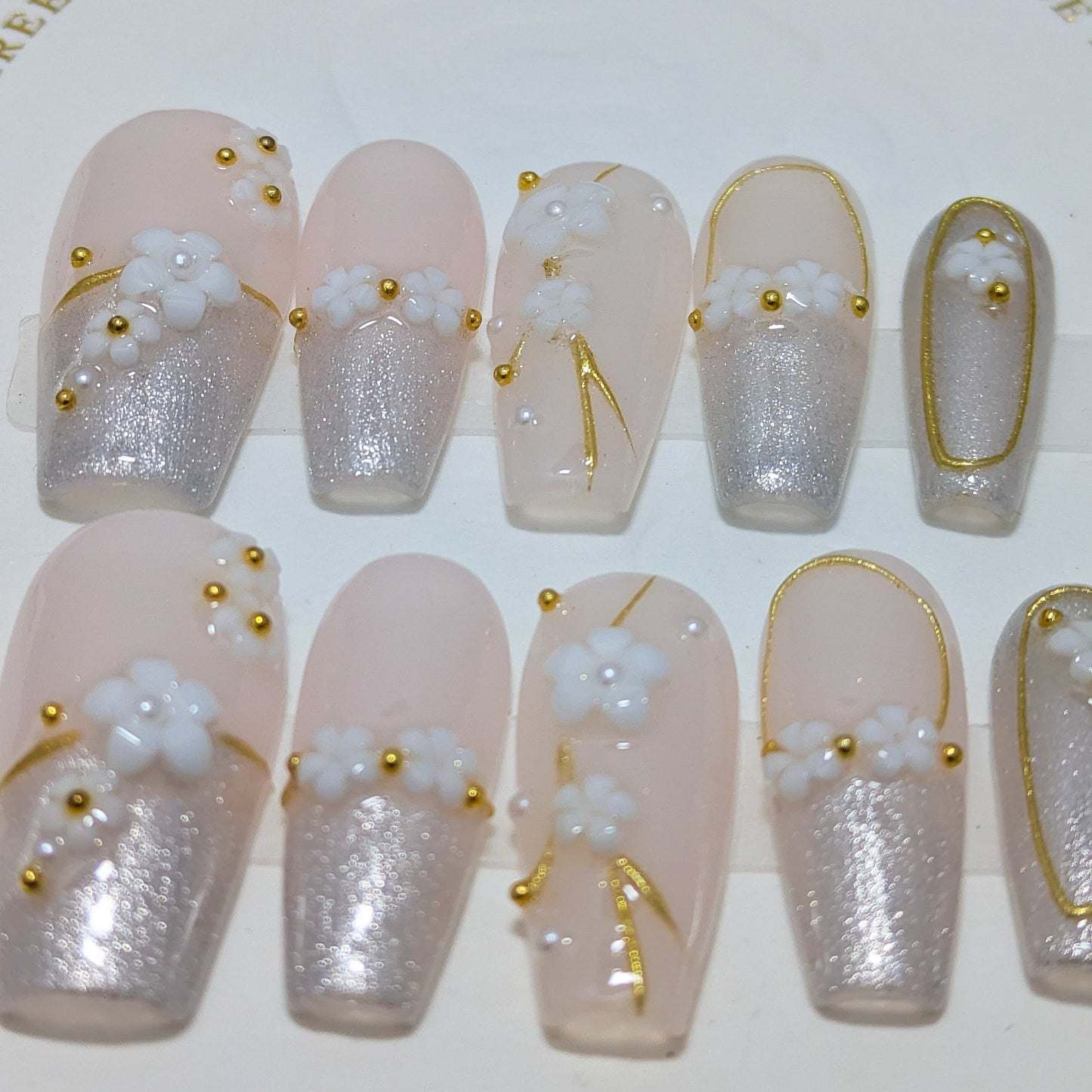 Silver valley flower - Press on Nails