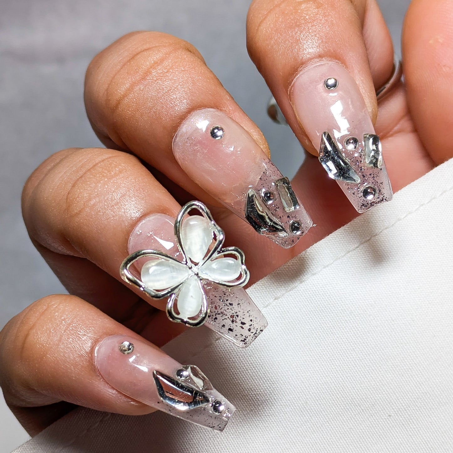 White Butterfly - Press on Nails