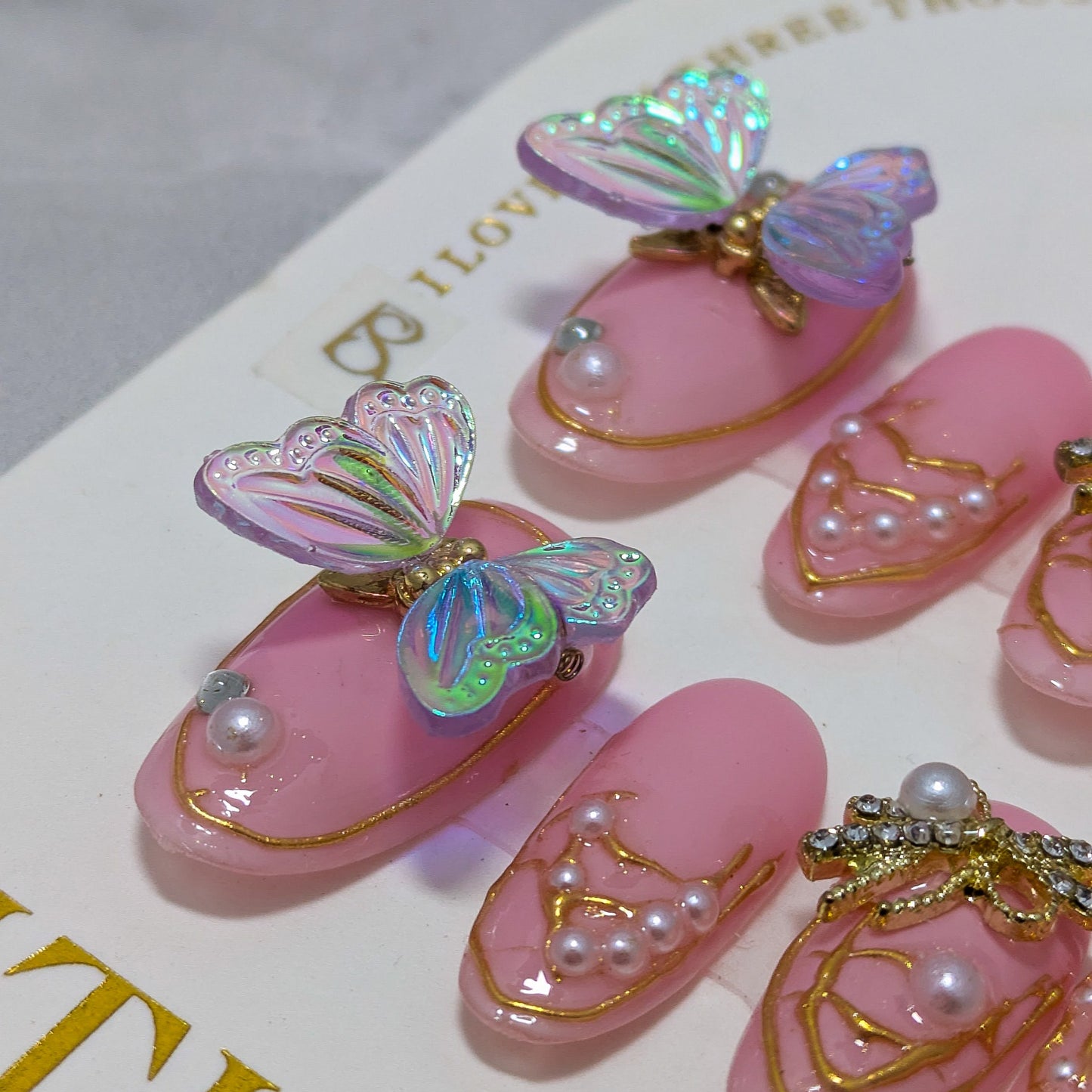 Flying Butterfly - Press on Nails