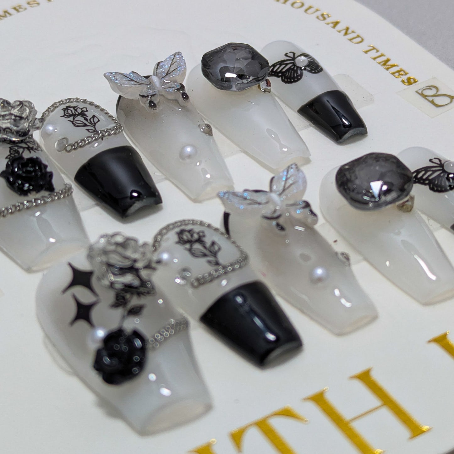Black Rose - Press on Nails