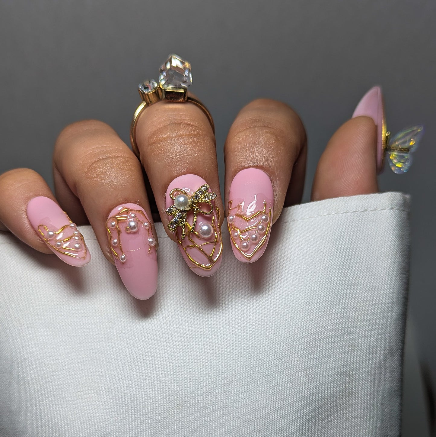 Flying Butterfly - Press on Nails