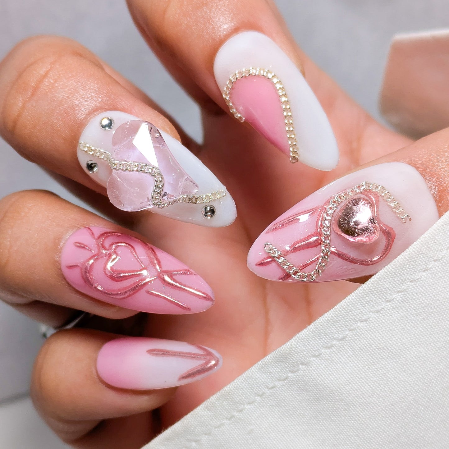 My Heart in chains - Press on Nails