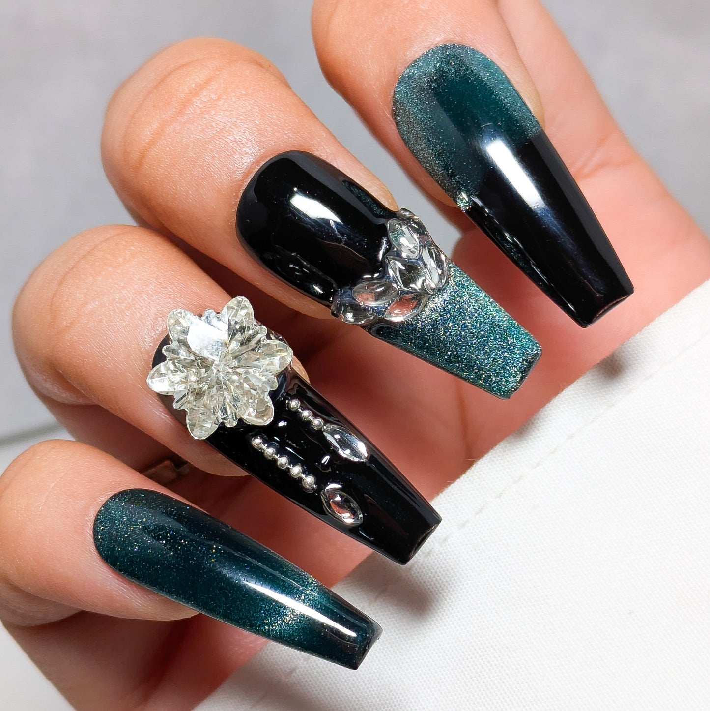 Midnight Beauty - Press on Nails