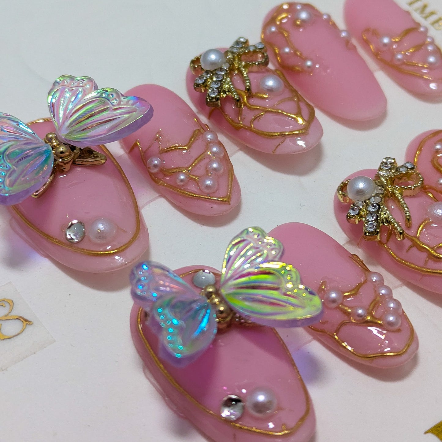 Flying Butterfly - Press on Nails
