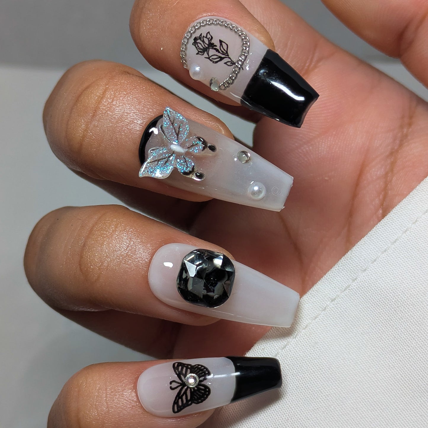 Black Rose - Press on Nails