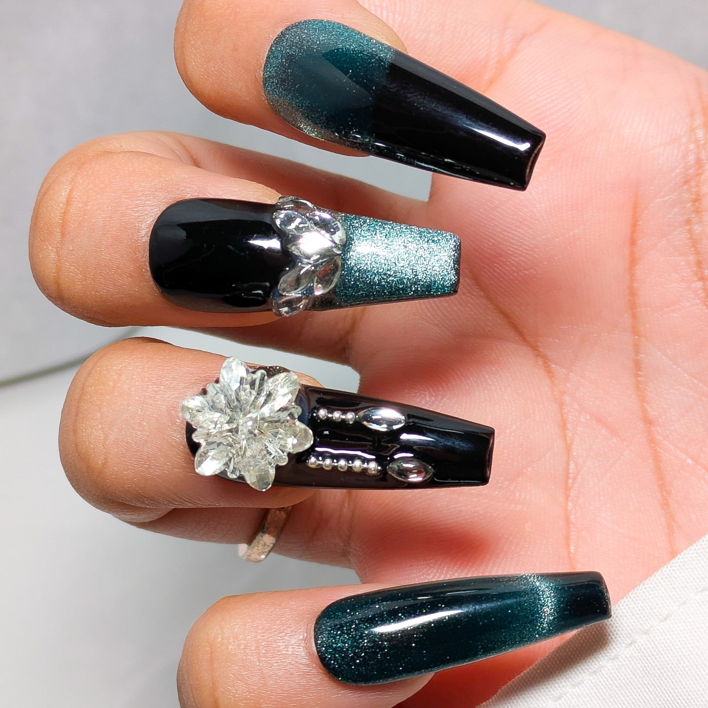 Midnight Beauty - Press on Nails