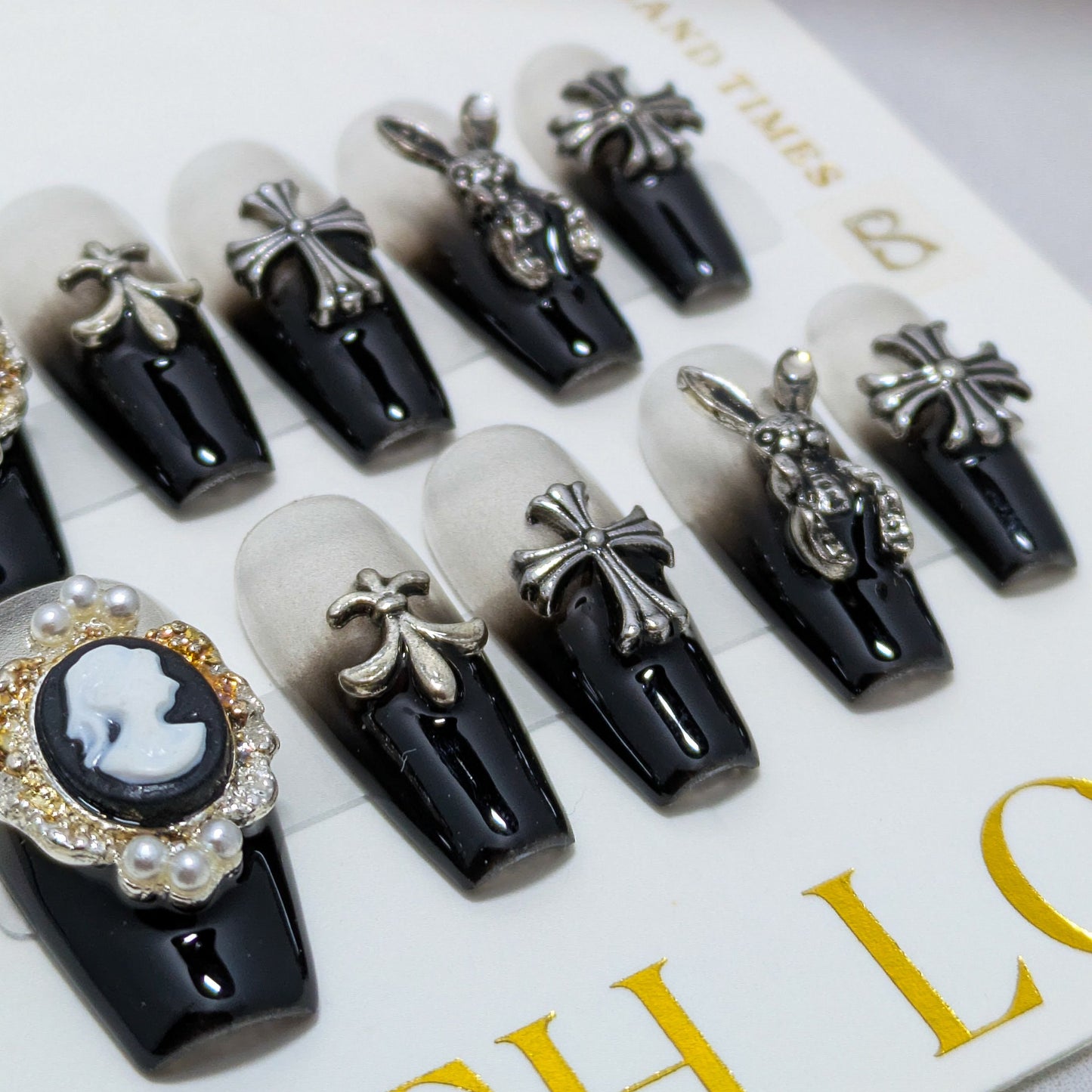 Silver Queen- Press on Nails