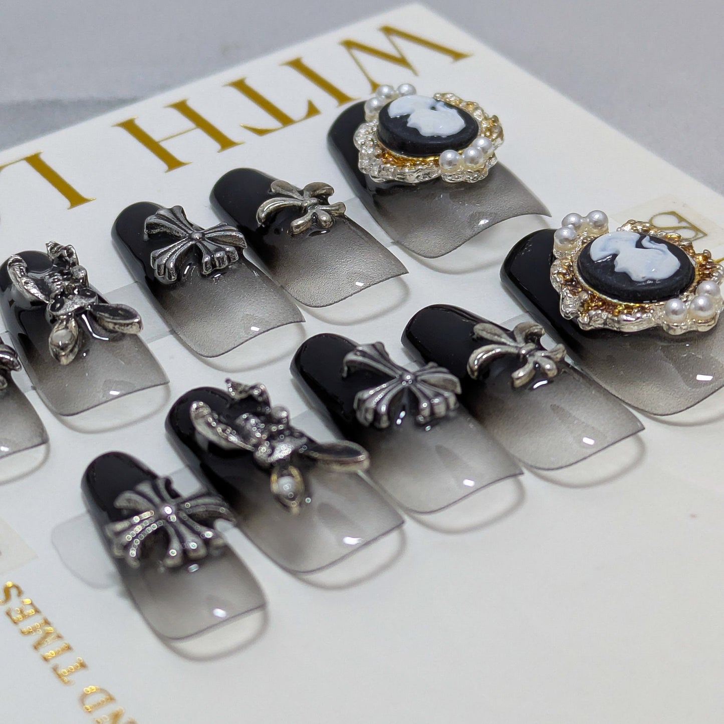 Silver Queen- Press on Nails