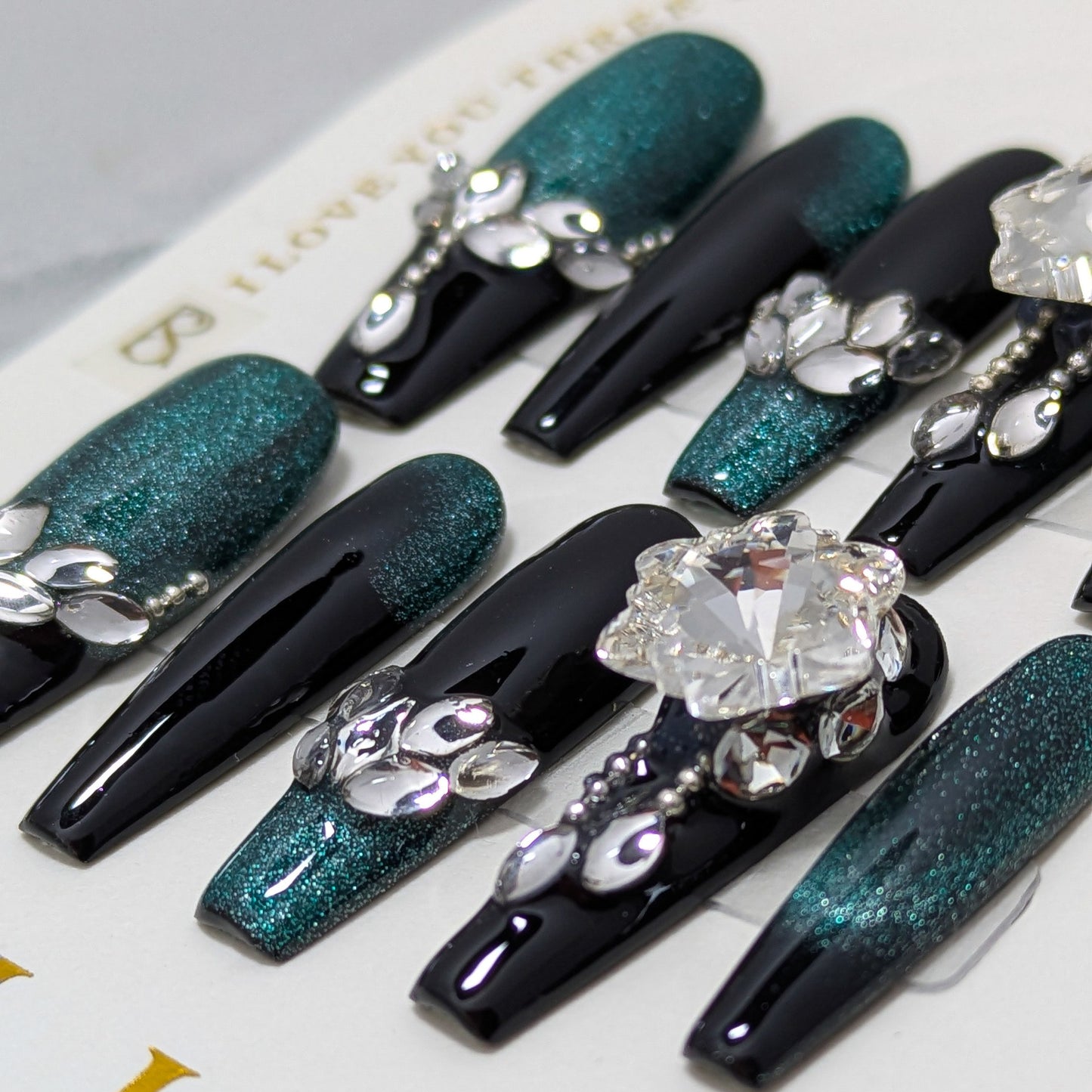 Midnight Beauty - Press on Nails