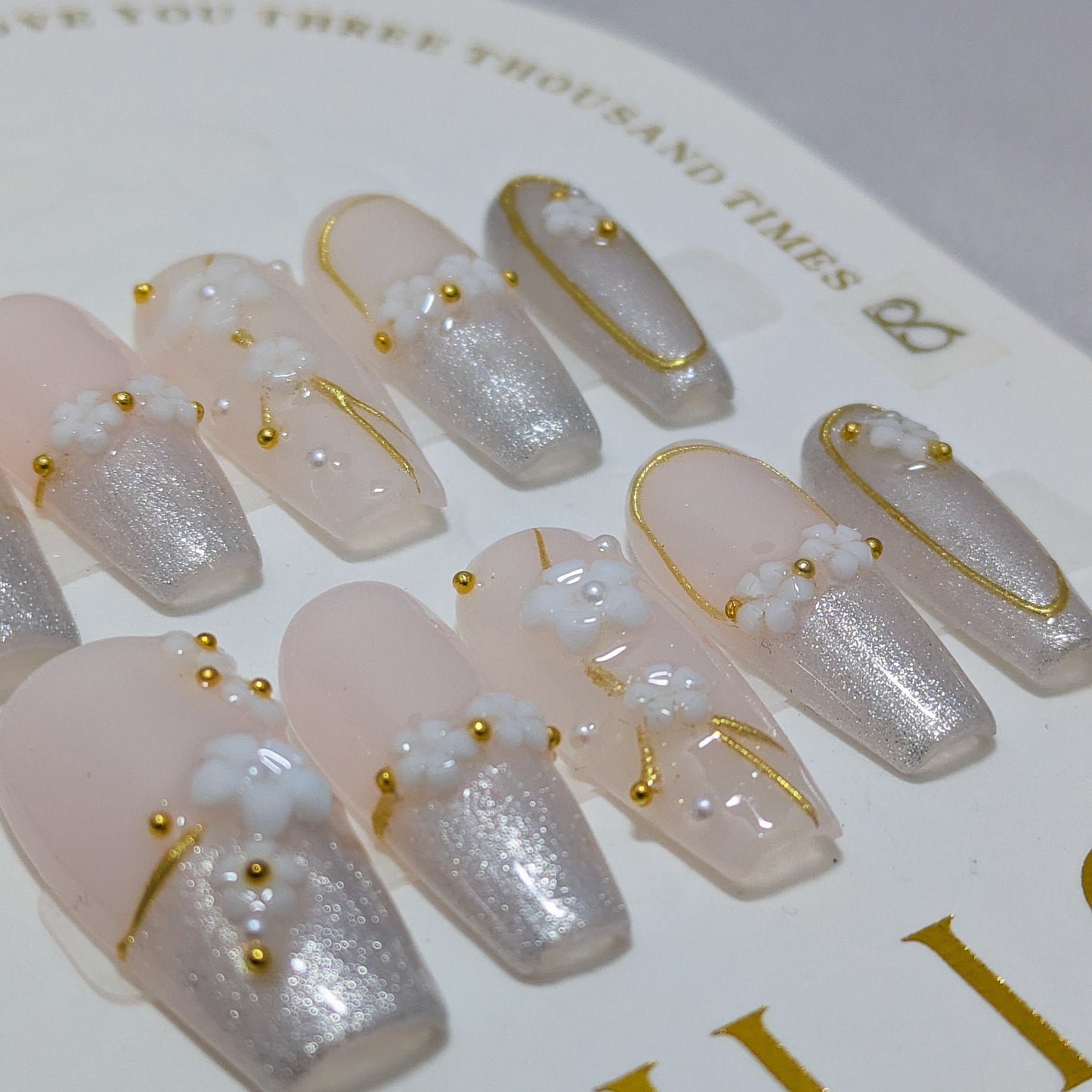 Silver valley flower - Press on Nails