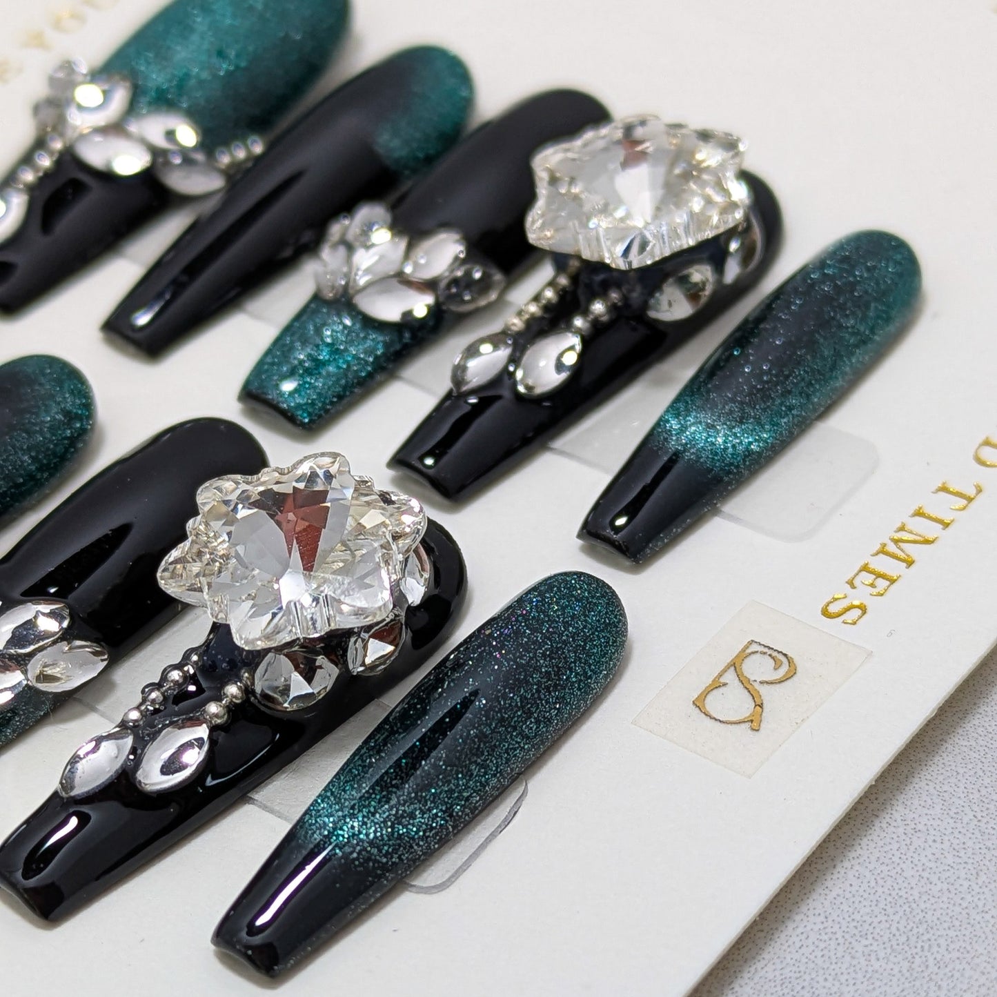 Midnight Beauty - Press on Nails